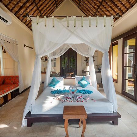 Amertha Bali Villas Pemuteran Esterno foto